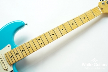 American Professional II Stratocaster - Miami Blue